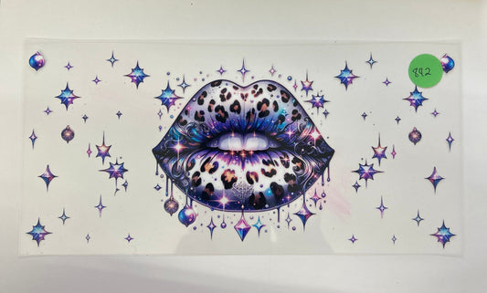 842 lips wrap